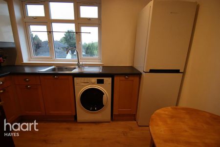 2 bedroom maisonette to rent - Photo 2