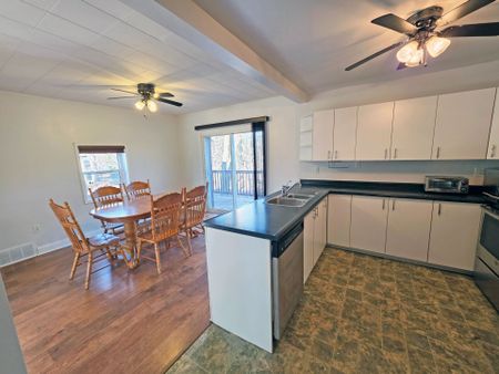 For Lease - 205 Main Street, Grimsby, Ontario - Photo 5