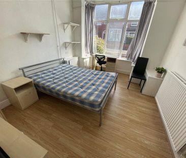 4 bedroom terraced house to rent - Photo 6