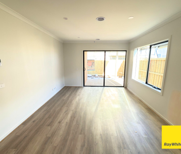 Exceptional Metricon Comfort Meets Modern Living in The Grove - Photo 3