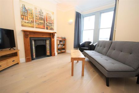 4 bedroom terraced house to rent - Photo 5