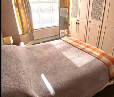 1 bedroom in a house share to rent - Photo 5