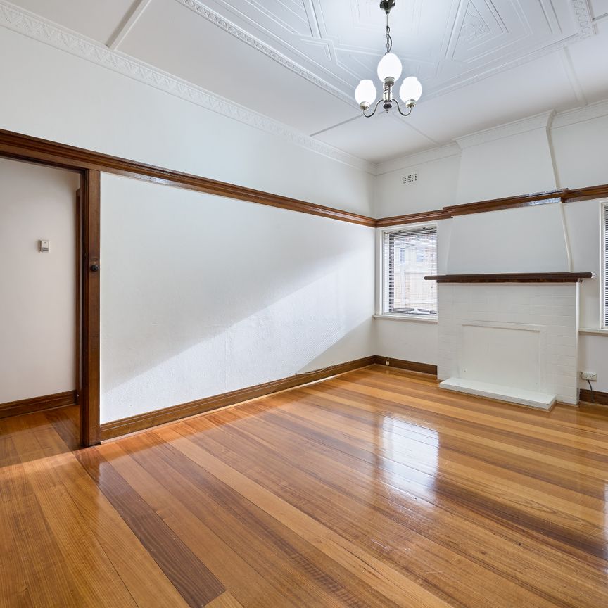 3 Brisbane Street, MURRUMBEENA - Photo 1