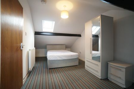 70 Ambrose Street - Photo 2