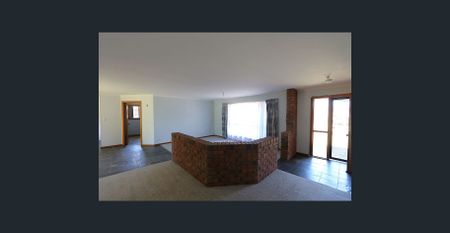 FAMILY HOME IN CONROE HEIGHTS - Photo 4