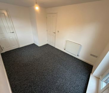 Easton Court, Church Gresley, Swadlincote, DE11 - Photo 2