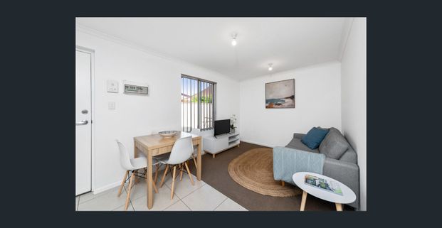 Premium Furnished One Bedroom Apartment. Excellent Location! - Photo 1