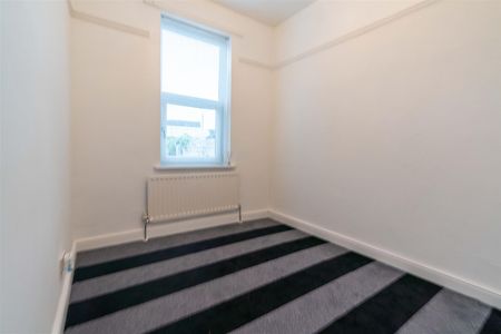 3 bed flat to rent in East View, Wideopen, NE13 - Photo 4