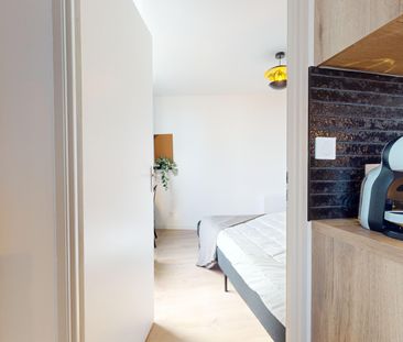 UNION SOVIETIQUE B Roommate 3 Bedrooms at Clermont Ferrand - Photo 4
