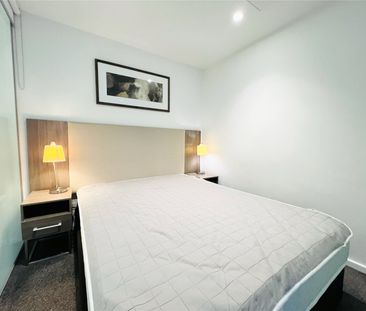 1104/618 Lonsdale Street - Photo 2