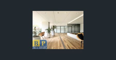 Sky and Tree Top View Apartment on Level 13 - Photo 5