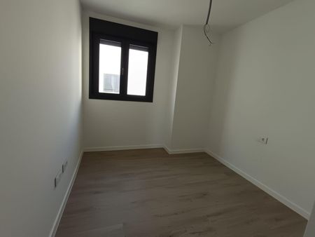 Ático de alquiler en Los Guindos - Parque Mediterráneo - Santa Paula - Photo 5