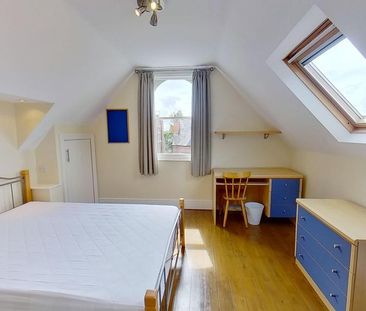 8 bedroom detached house to rent - Photo 3