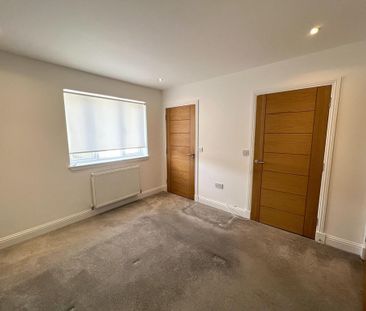4 bedroom detached bungalow to rent - Photo 5