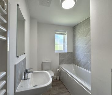 Montefiore Drive, Sarisbury Green - Photo 5