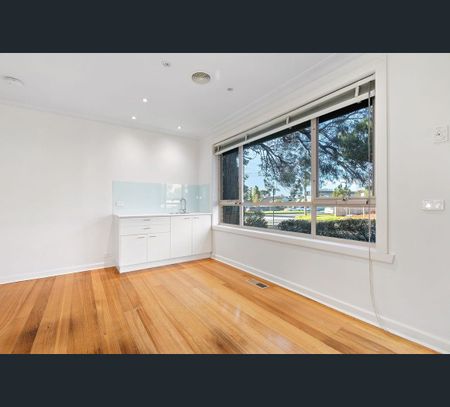 570 South Road, Moorabbin, Vic 3189 - Photo 5