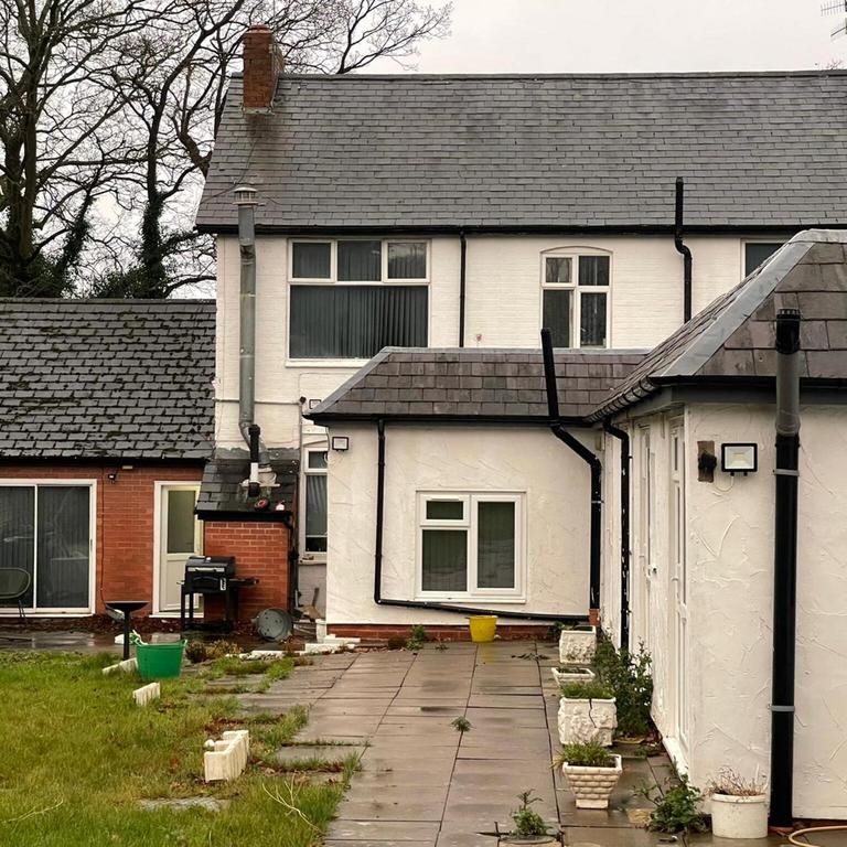 13 bedroom house of multiple occupation to rent - Photo 1