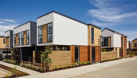 Discover Your Perfect Home in the Heart of Papatoetoe, Auckland! - Photo 3