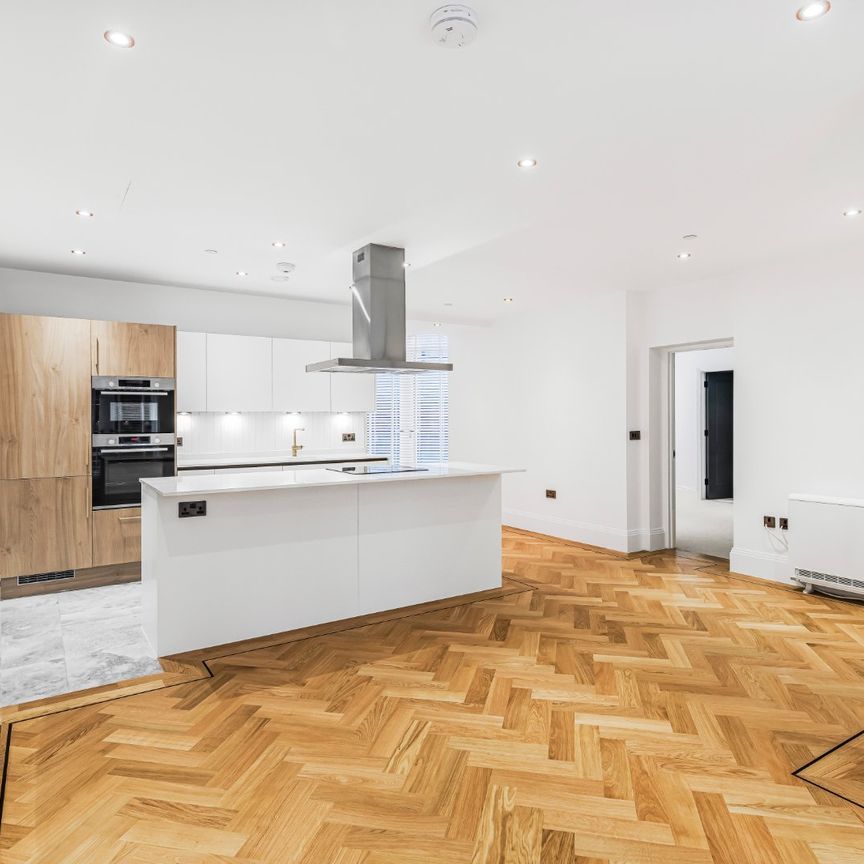 Oakwood Court, Holland Park, London, W14 - Photo 1