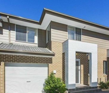 Picture perfect townhouse! - Photo 6