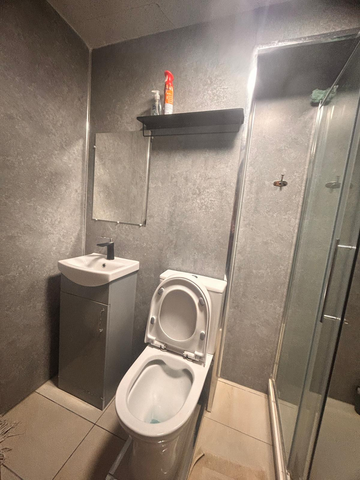 10 bedroom semi-detached house to rent - Photo 2