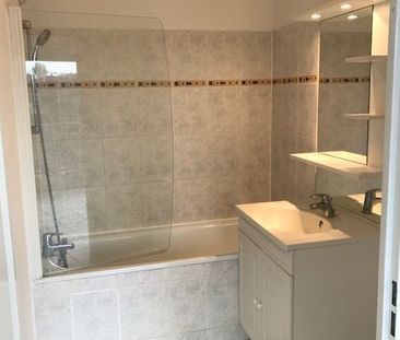 T2 AVEC BALCON ET PARKING - Photo 5