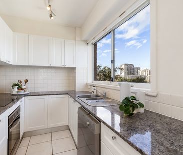 21/17 East Crescent Street, McMahons Point NSW 2060 - Apartment For... - Photo 4