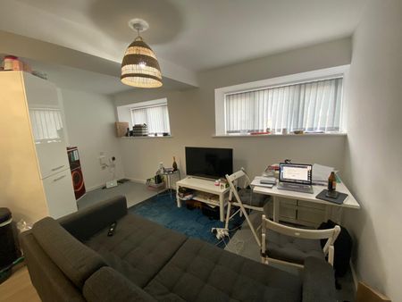 Kirkstall Road, Leeds - Photo 2