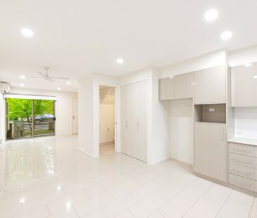 2 Bedroom Townhouse In Great Location - Photo 3