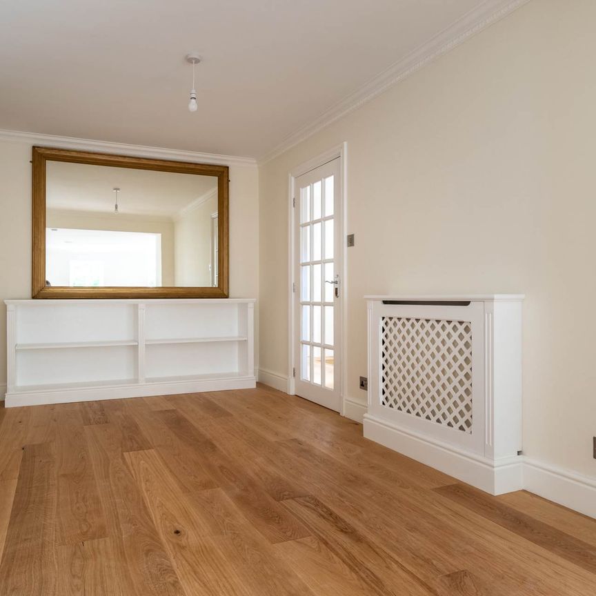 Upper Lansdown Mews, Bath - Photo 1