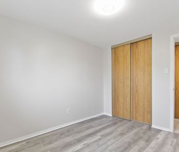 For Lease - 75 CLARKSON Crescent, Kanata, Ontario - Photo 2