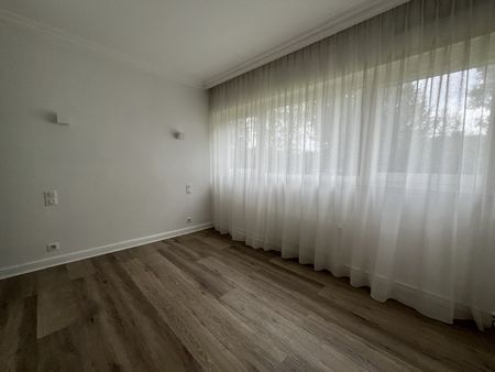 Location Appartement 5 pièces 150m² MOUVAUX 59420 - Photo 3