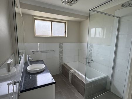 Neat Two Bedroom Unit - Photo 4
