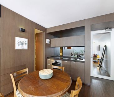 Stylish lifestyle sanctuary in award-winning resort complex - Photo 3