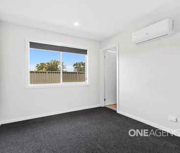 MODERN FAMILY HOME WITH COMFORT AND CONVENIENCE IN BADAGARANG - Photo 5