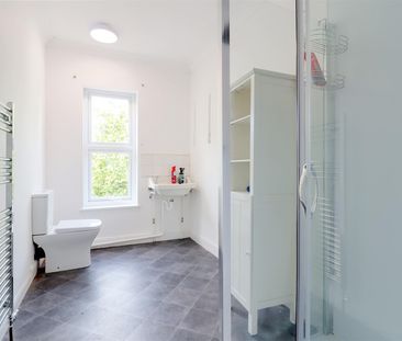 2 Bedroom House to let - Photo 6