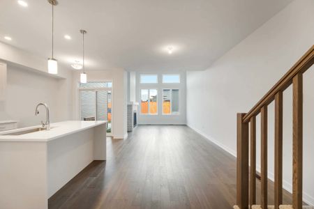 For Lease - 91 GARTERSNAKE Way, Blossom Park - Airport and Area, Ontario - Photo 2