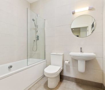 1 Mercer Lodge Dublin 18, - Photo 5