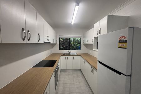 NEWLY RENOVATED CAIRNS CITY APARTMENT, IN SOUGHT LOCATION! - Photo 4