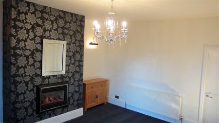 Fixby Avenue, HALIFAX - Photo 2
