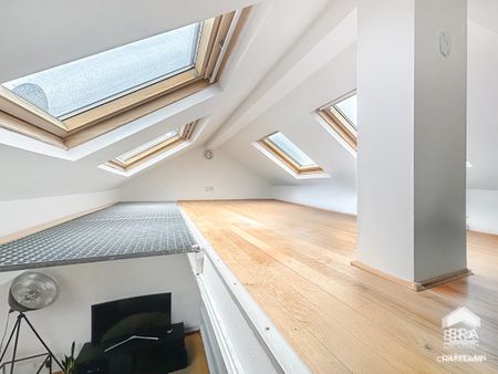 PLACE DE LONDRES-SCHITTEREND APPARTEMENT MET 1 SLAAPKAMER EN - Photo 2