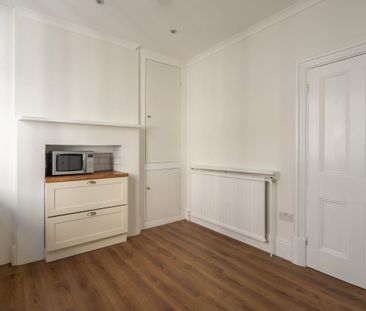 4 bedroom detached house to rent - Photo 1