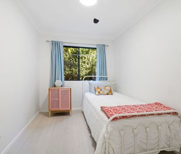 Stylish Ground-Floor Apartment in Central Dee Why - Photo 2