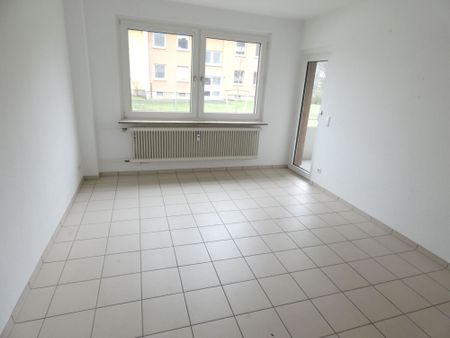 Ideale Erdgeschoss-Wohnung mit Balkon in sehr ruhiger Lage - Photo 3