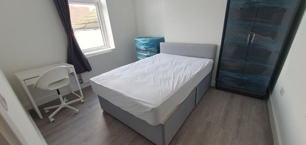 5 bedroom house to rent - Photo 1