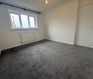 St Andrews Green, Kidderminster - Photo 5