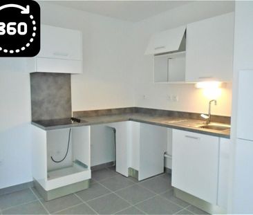 Location Appartement 4 pièces 90m² BEAUZELLE 31700 - Photo 2