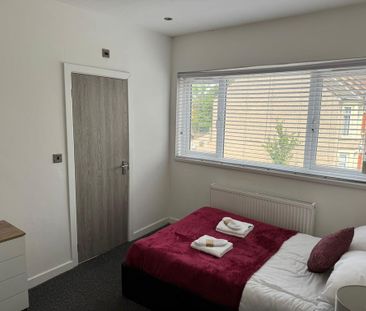 1 bedroom in a house share to rent - Photo 5