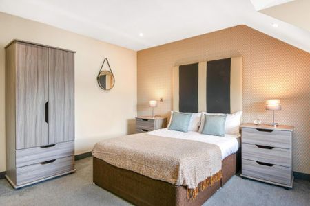 3 bedroom flat to rent - Photo 2