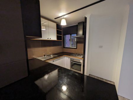 Modern Inner-City Living - Stylish Apartment in Prime West Perth Location - Photo 5